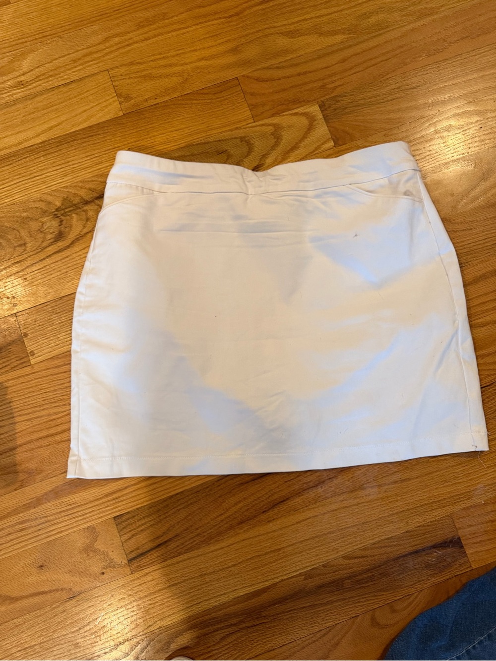 White Women's Stretch Cotton Skort